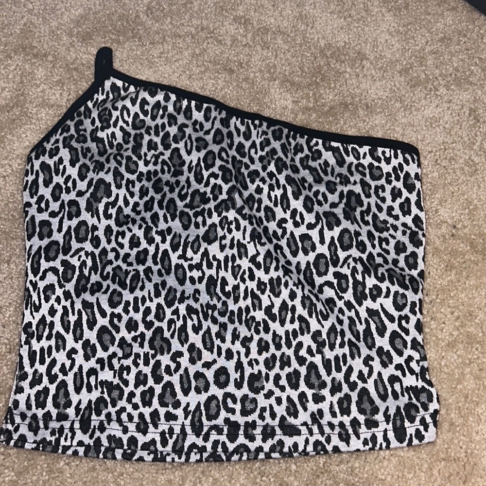 One shoulder tank